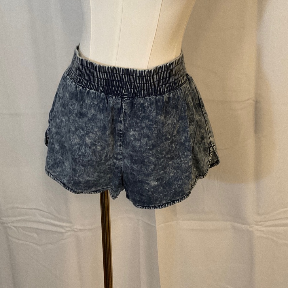 Forever 21 Acid Wash Jean Shorts